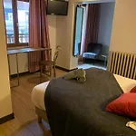 Le Concorde Hotel 2*